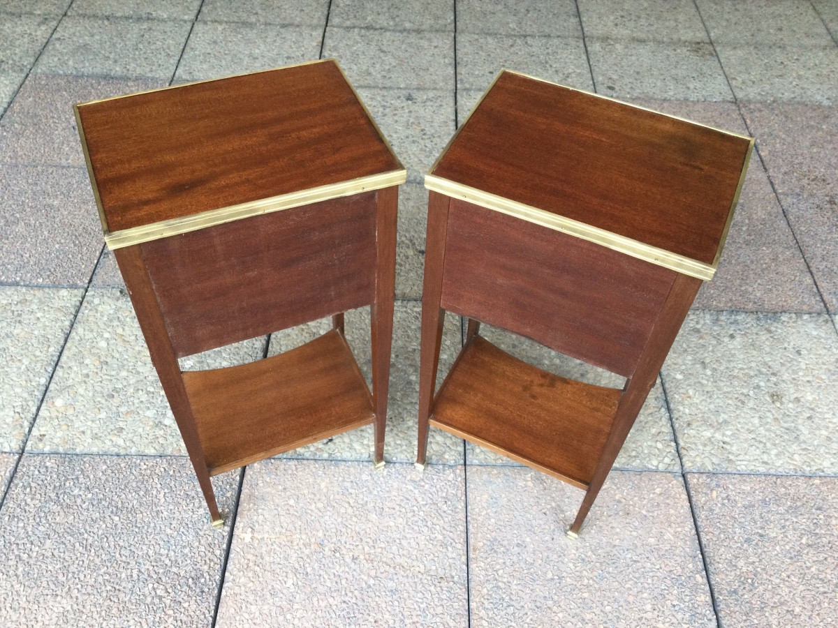 A Pair Of Louis XVI Style Mahogany Bedside Tables-photo-4