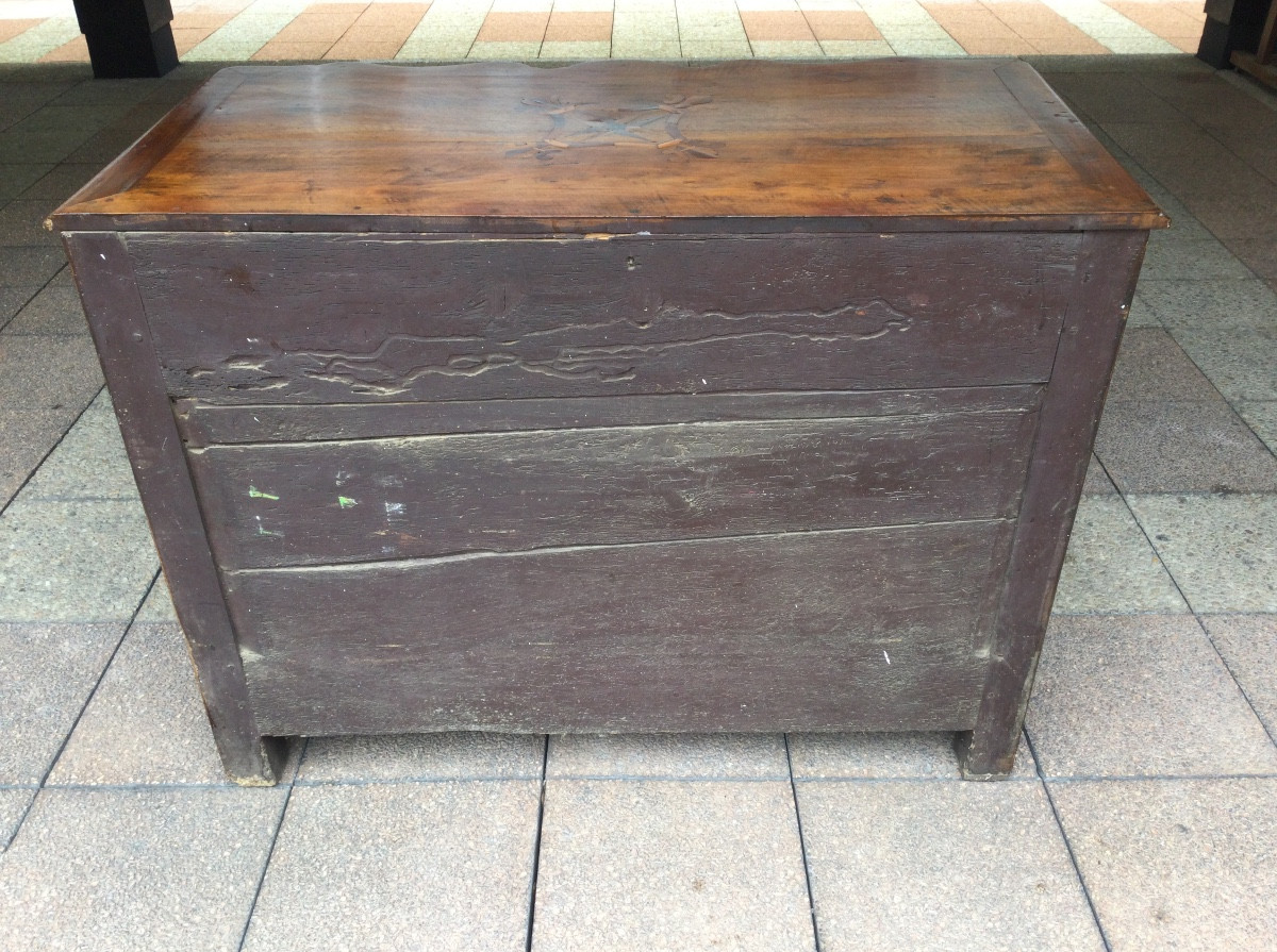 Un buffet simulant une commode du XVIIIe siècle-photo-6