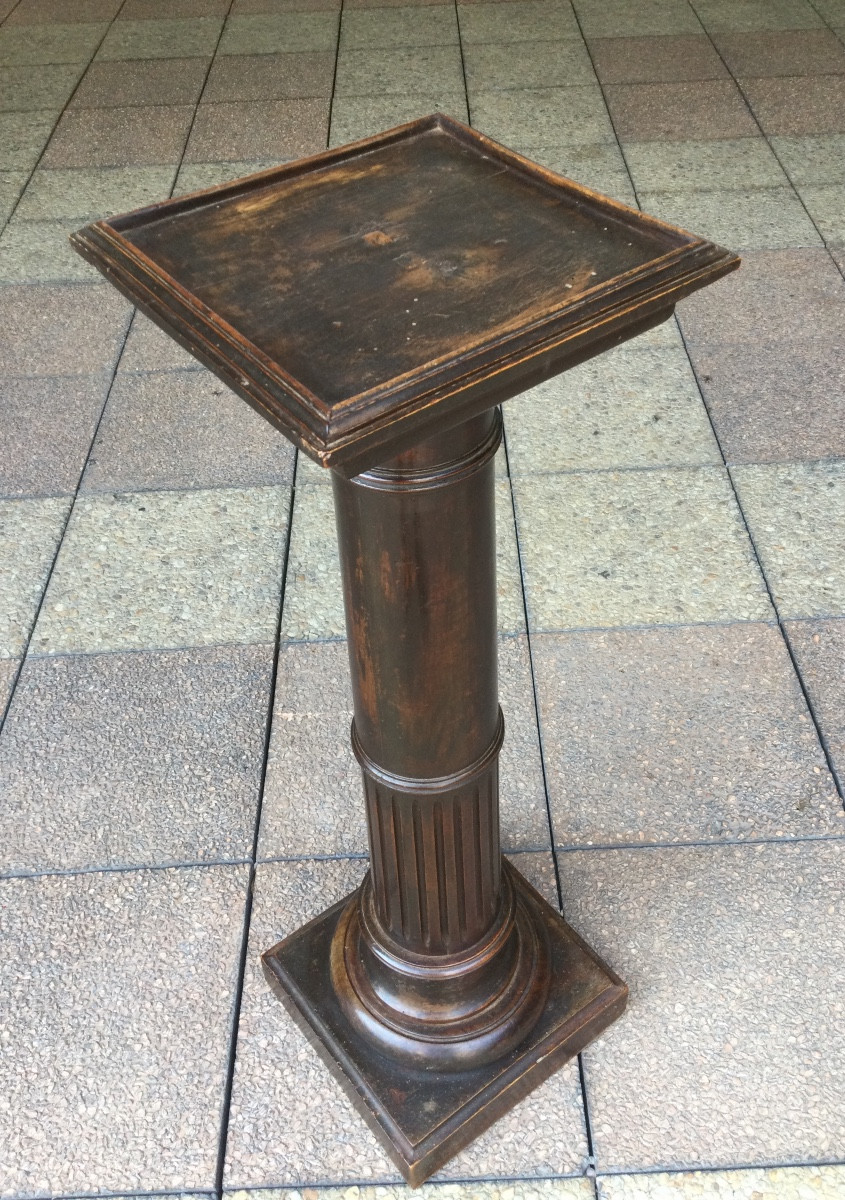 Une sellette ou colonne en bois naturel-photo-3