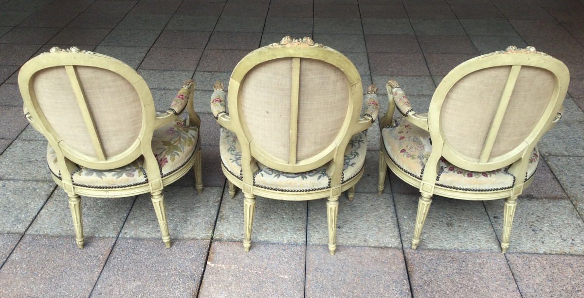 Trois fauteuils de style transition Louis XV -Louis XVI-photo-4