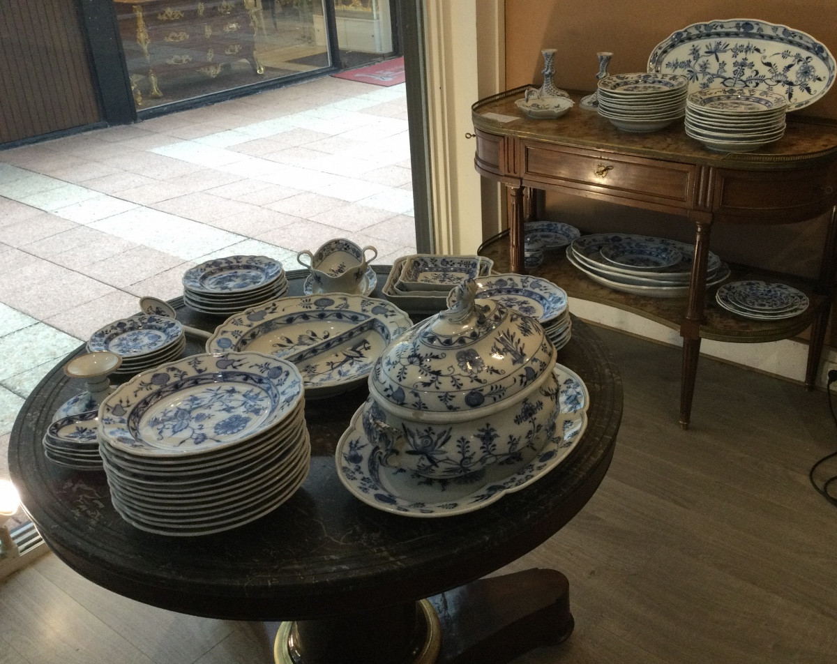 Un grand service de table en porcelaine de MEISSEN