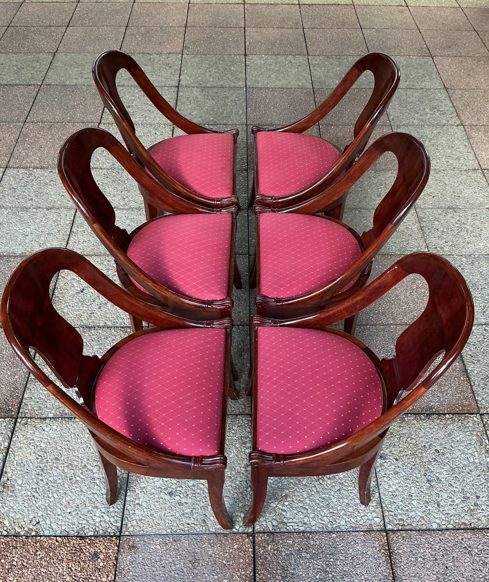 Six chaises '' gondole''en acajou.-photo-1