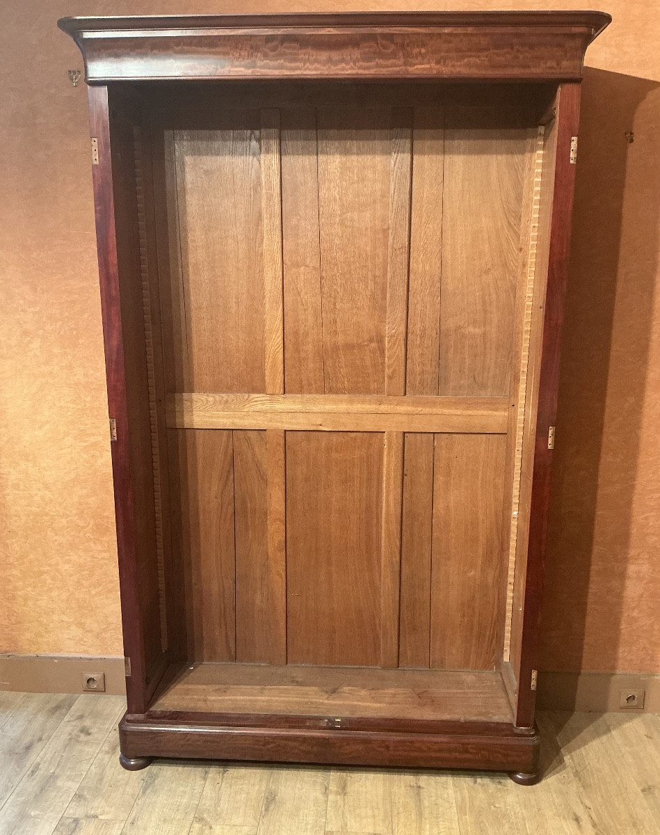 Une bibliothèque  en acajou.-photo-1