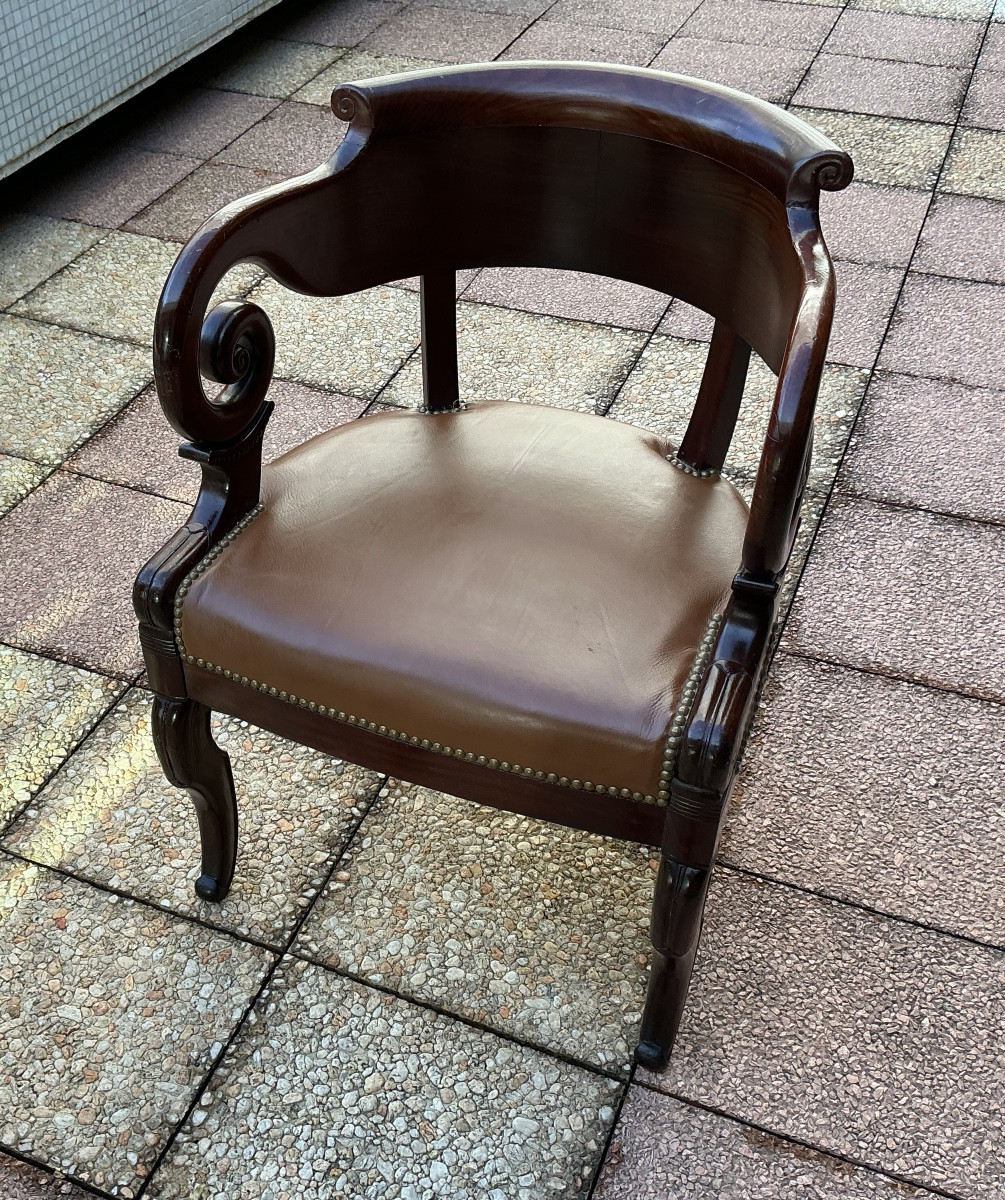 A Mahogany Office Chair.-photo-3