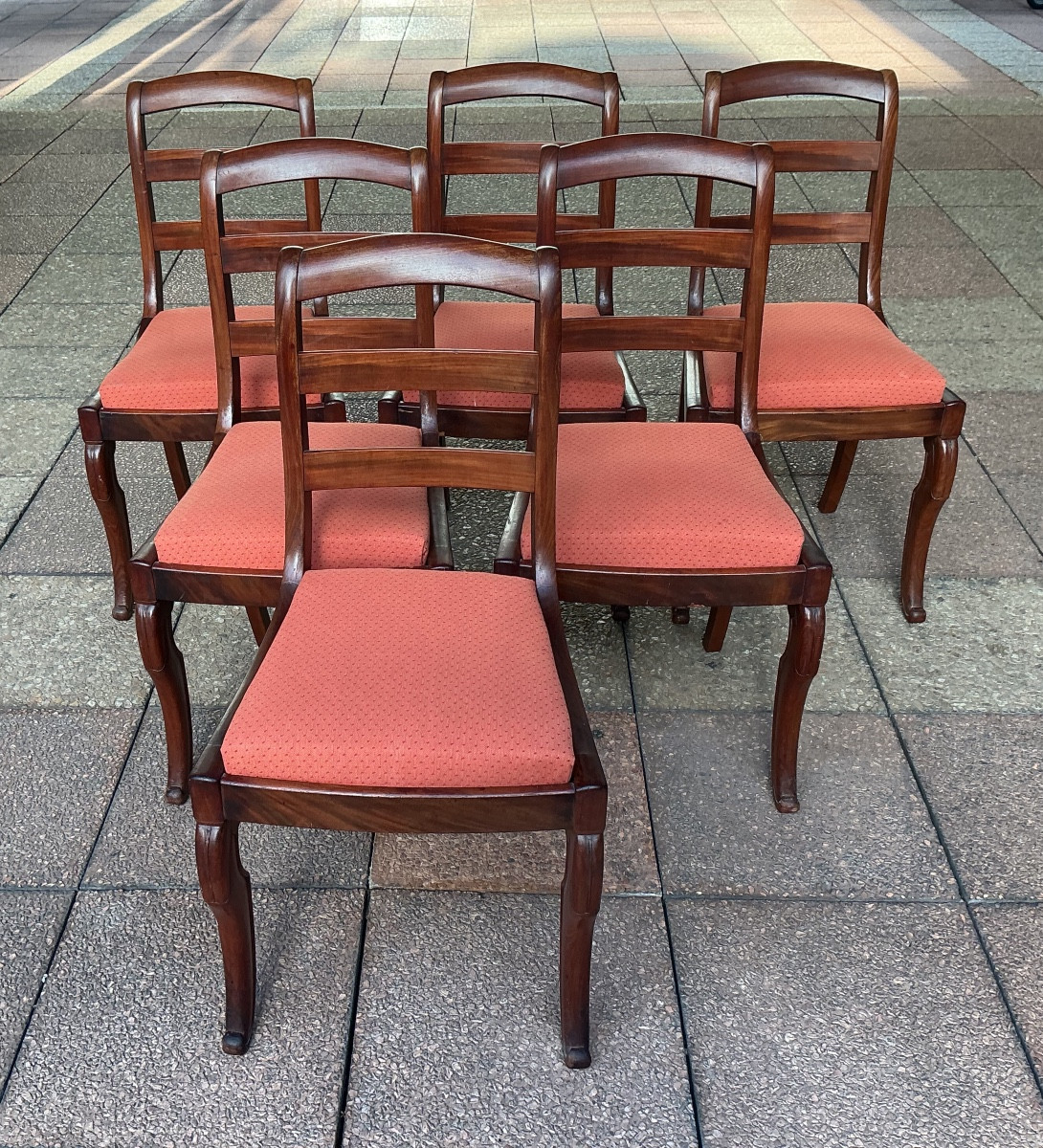 Suite de six chaises