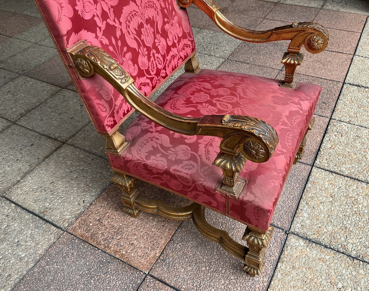 A Large Louis XIV Armchair In Gilded Wood-photo-4