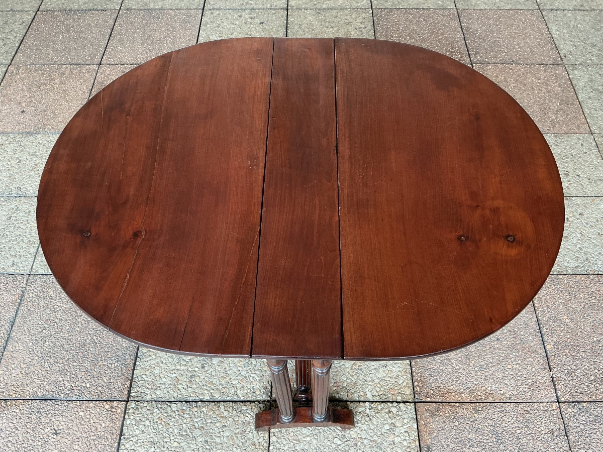 A Mahogany Drop-leaf Table.-photo-4