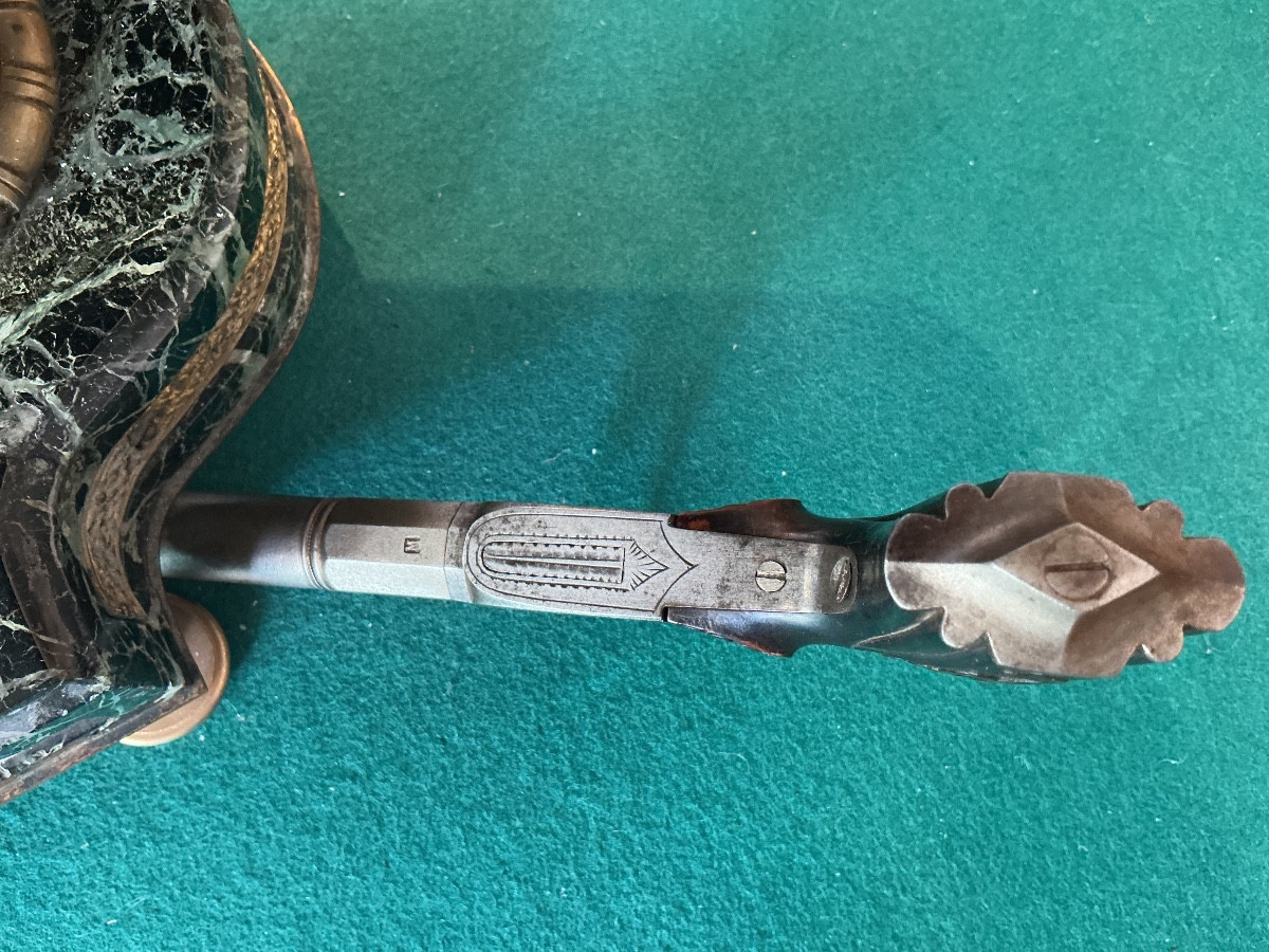 Un pistolet  de carrosse à crosse sculptée-photo-3