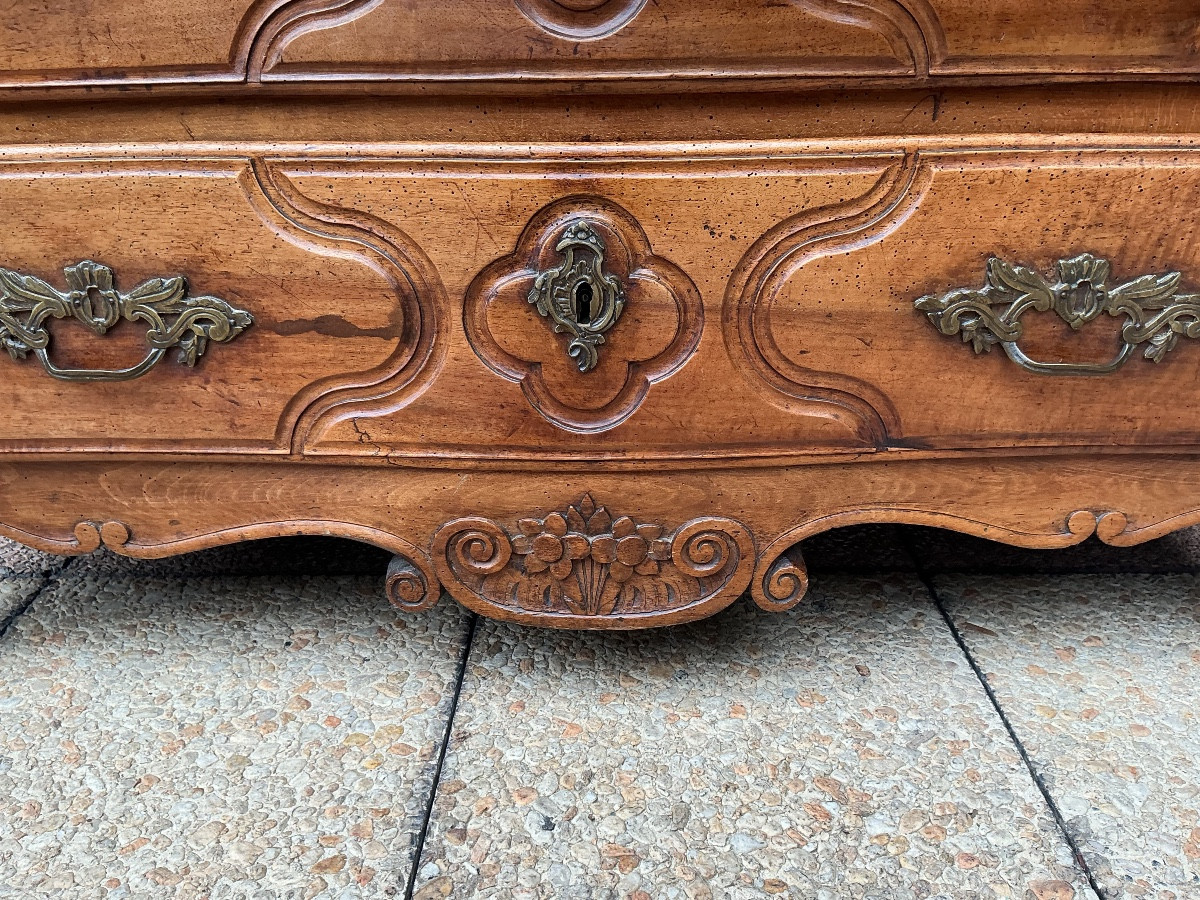 An 18th-century Regional Chest Of Drawers.-photo-4