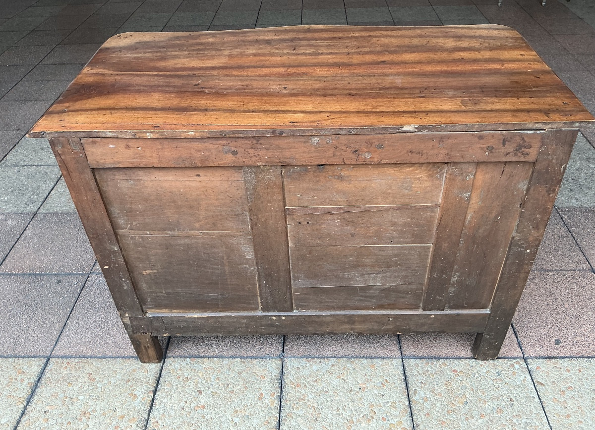 An 18th-century Regional Chest Of Drawers.-photo-5
