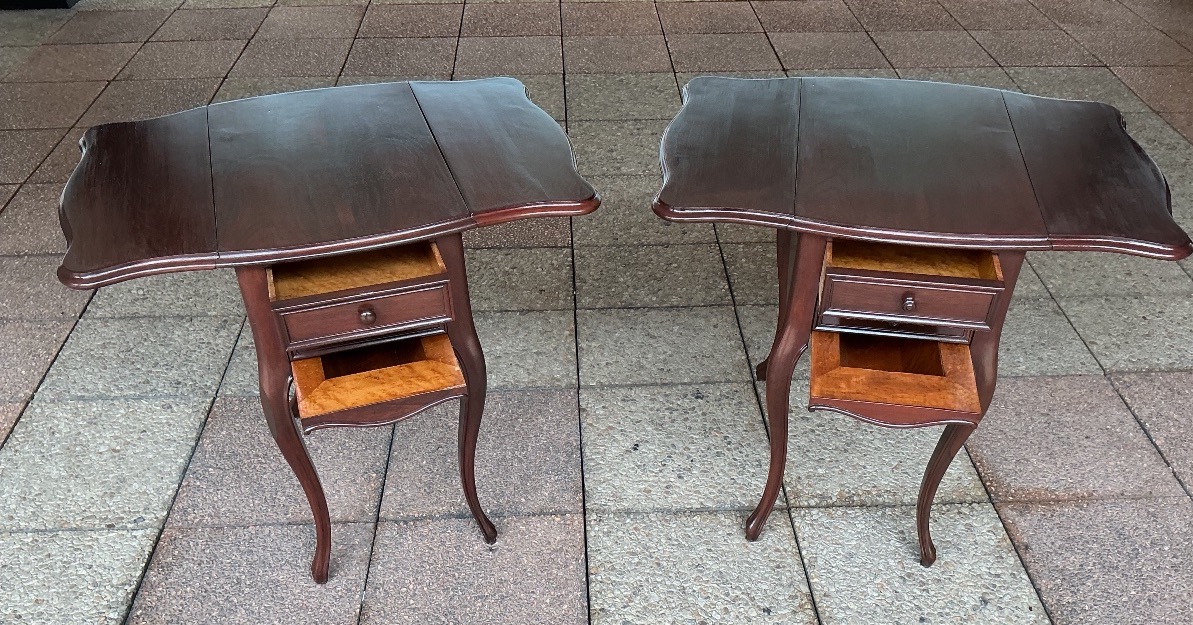 Une paire de chevets, meubles d'appoint ou bouts de canapé, en palissandre.-photo-2