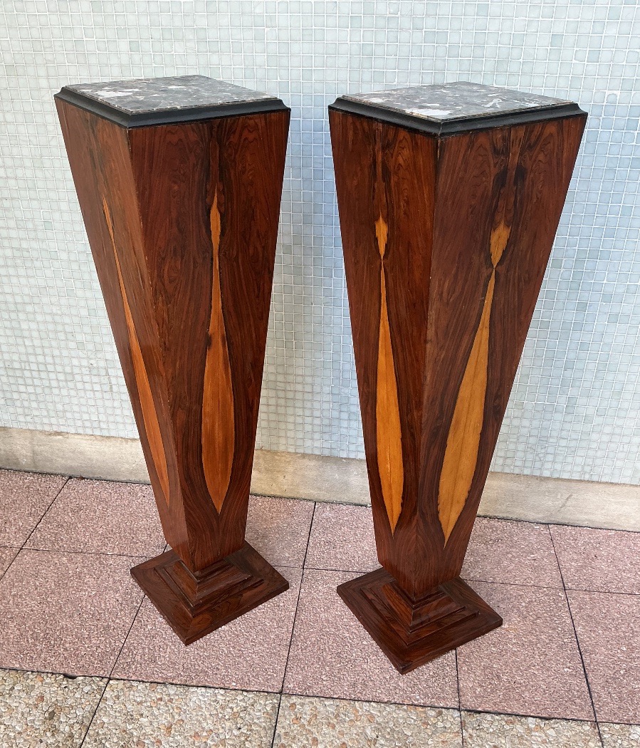 Une paire de colonnes, sellettes ou piédestaux d'époque, Art Déco. -photo-2
