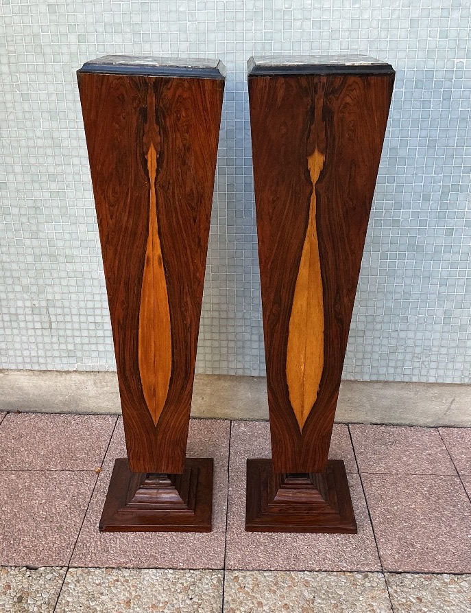 Une paire de colonnes, sellettes ou piédestaux d'époque, Art Déco. -photo-3