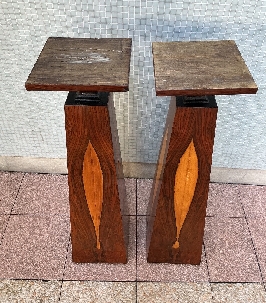 Une paire de colonnes, sellettes ou piédestaux d'époque, Art Déco. -photo-4