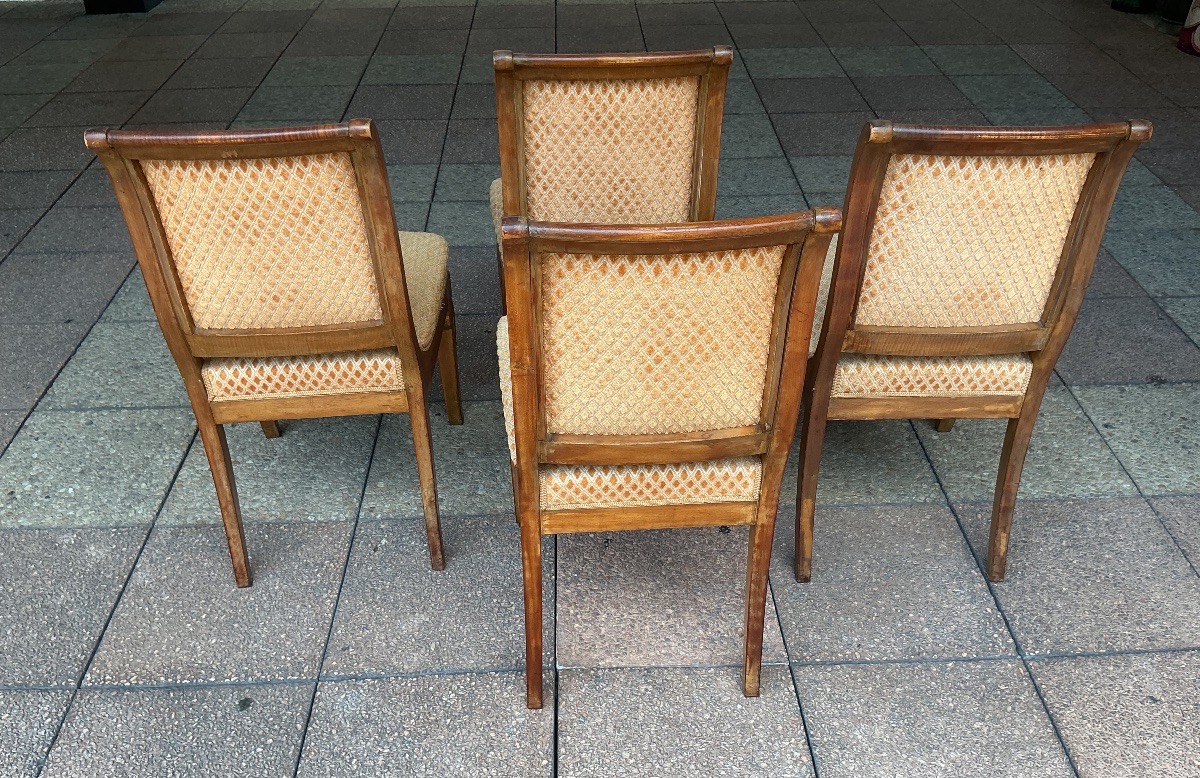 Quatre chaises  en noyer incrusté de motifs en amarante.-photo-2