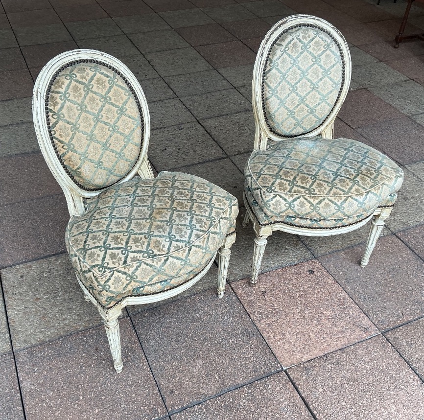 Une paire de chaises d'époque, Louis XVI.-photo-2