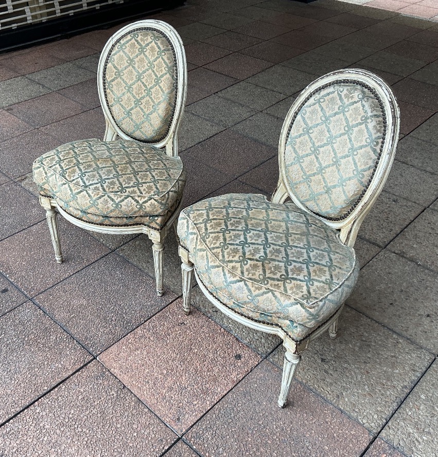 Une paire de chaises d'époque, Louis XVI.-photo-3