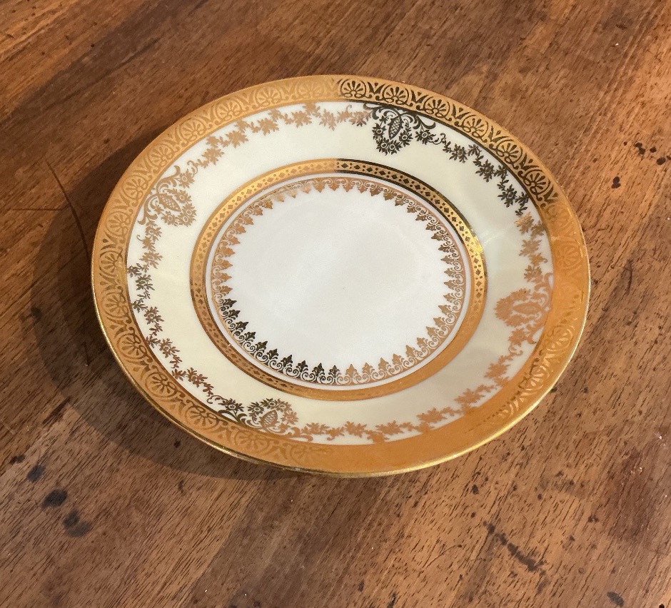 A Limoges Porcelain Tea Set-photo-3
