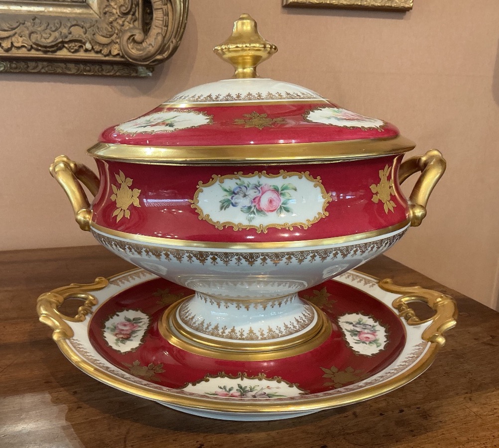 A Limoges Porcelain Soup Tureen And Its Stand.