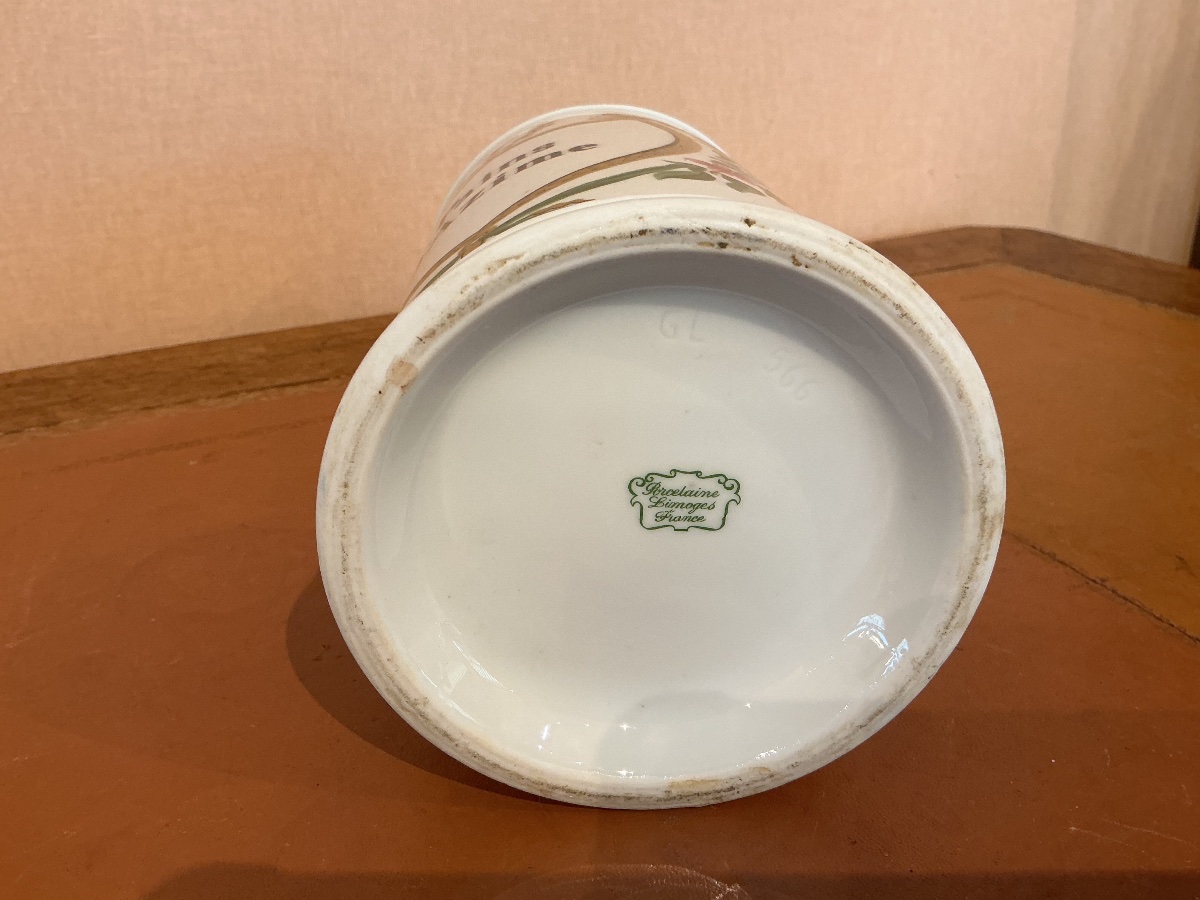 PAINS D'AZIME , pot en porcelaine de Limoges.-photo-1