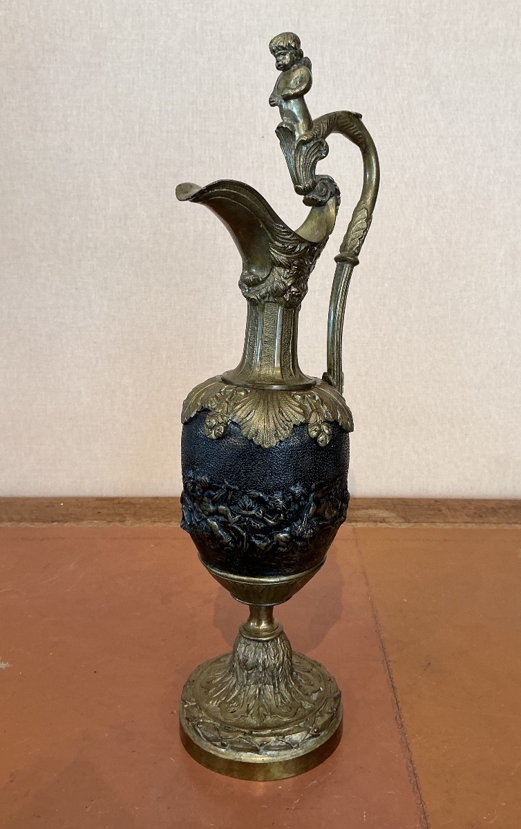 Une. aiguière en bronze .-photo-4
