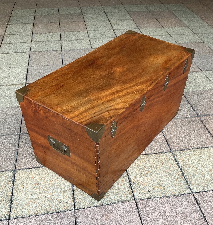A Large Marine Chest-photo-2