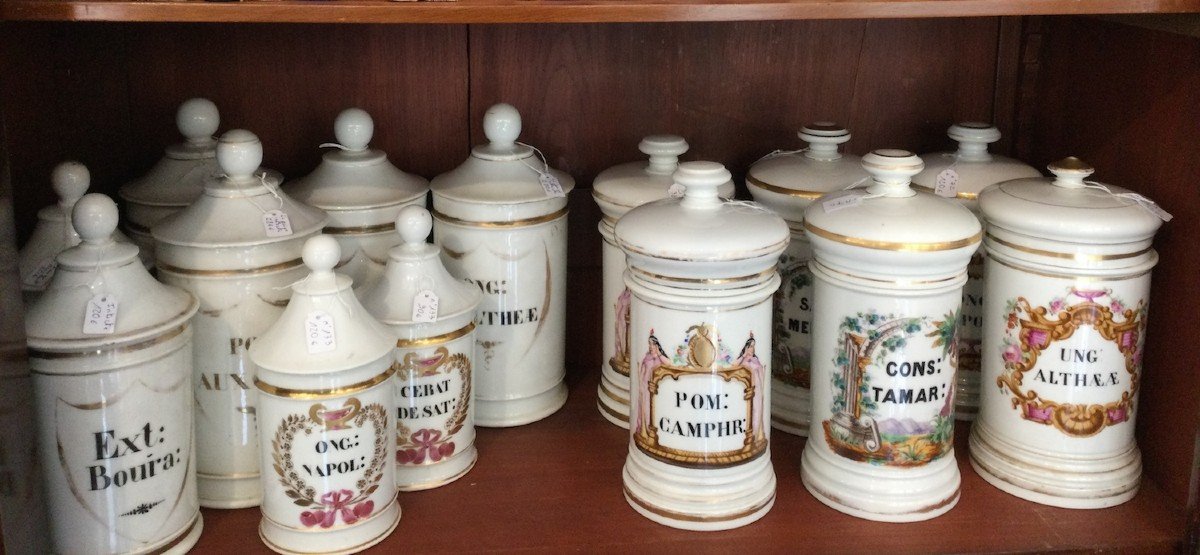 Great Choices Of Old Pharmacy Jars-photo-3