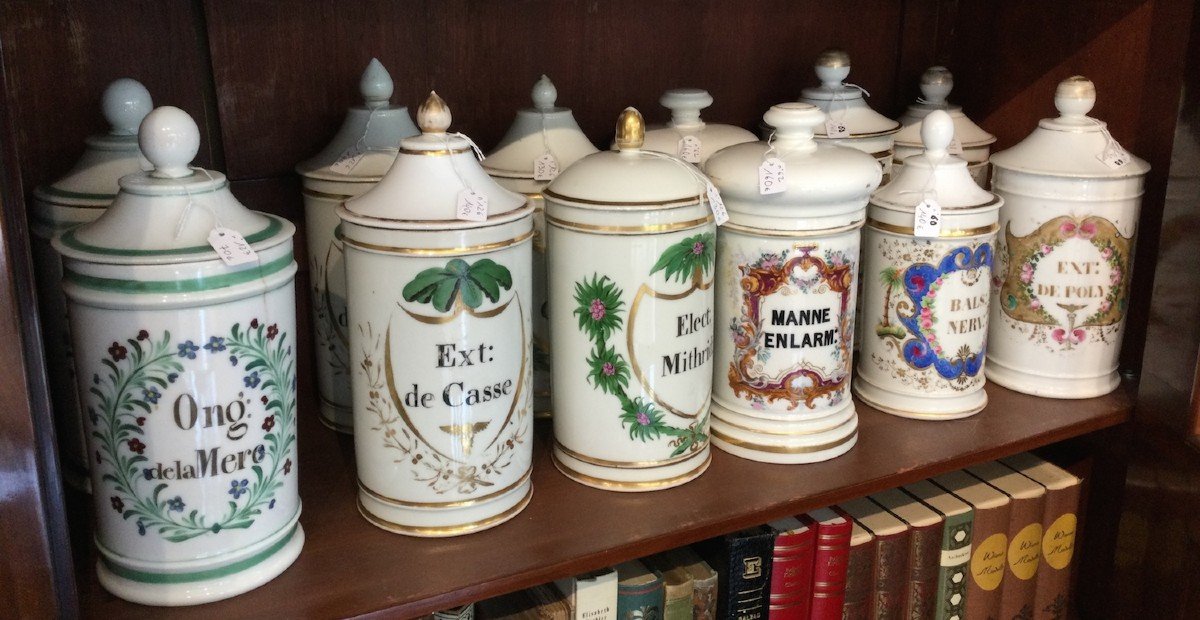 Great Choices Of Old Pharmacy Jars-photo-4
