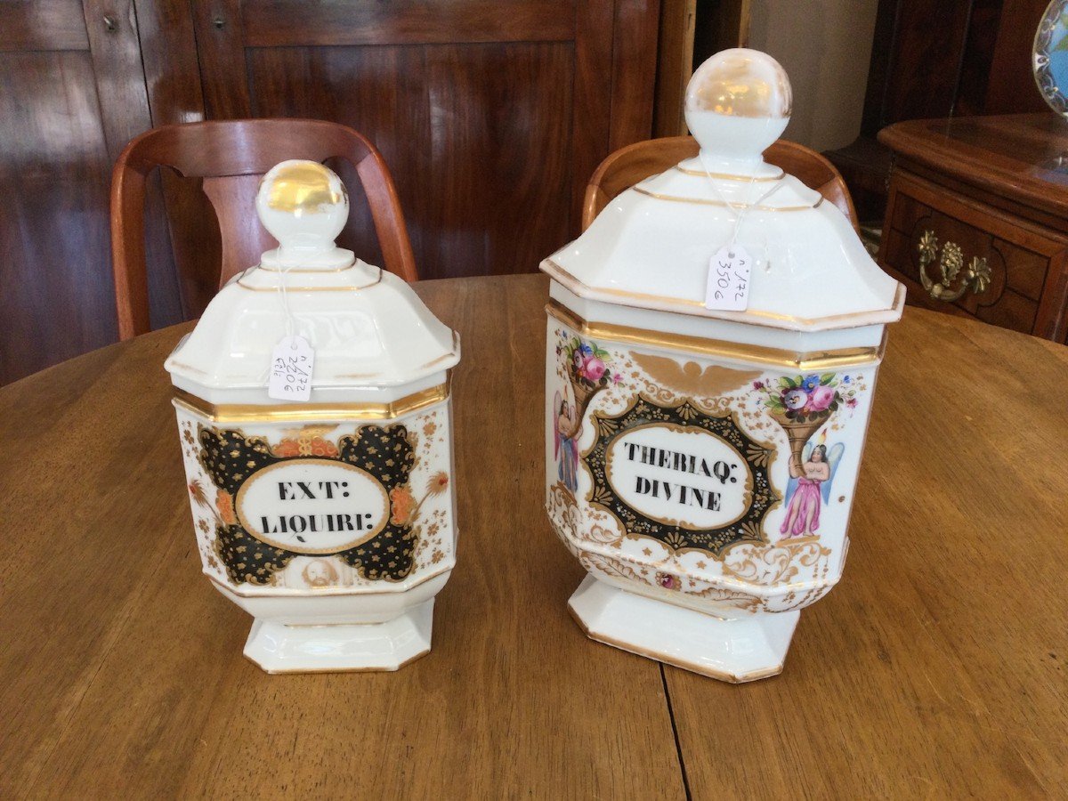 Great Choices Of Old Pharmacy Jars-photo-1