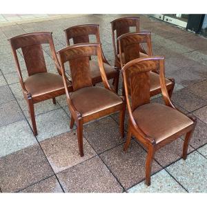 Six chaises en acajou.