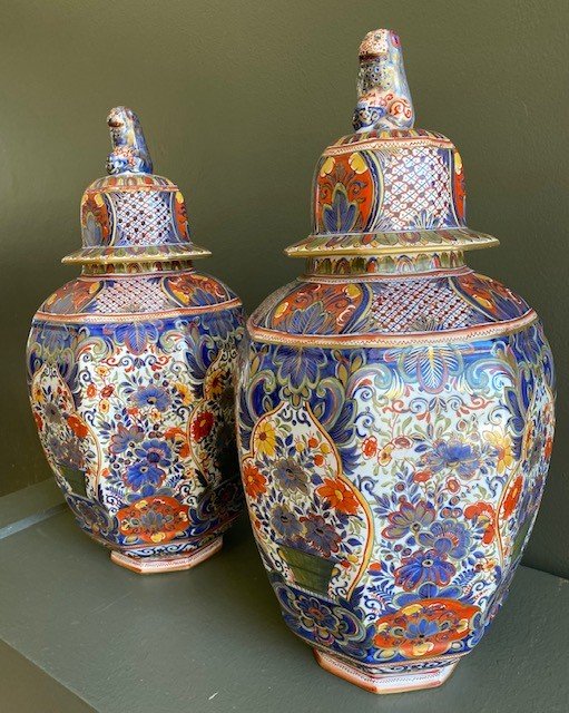 Spectaculaire paire de vases de Delf
