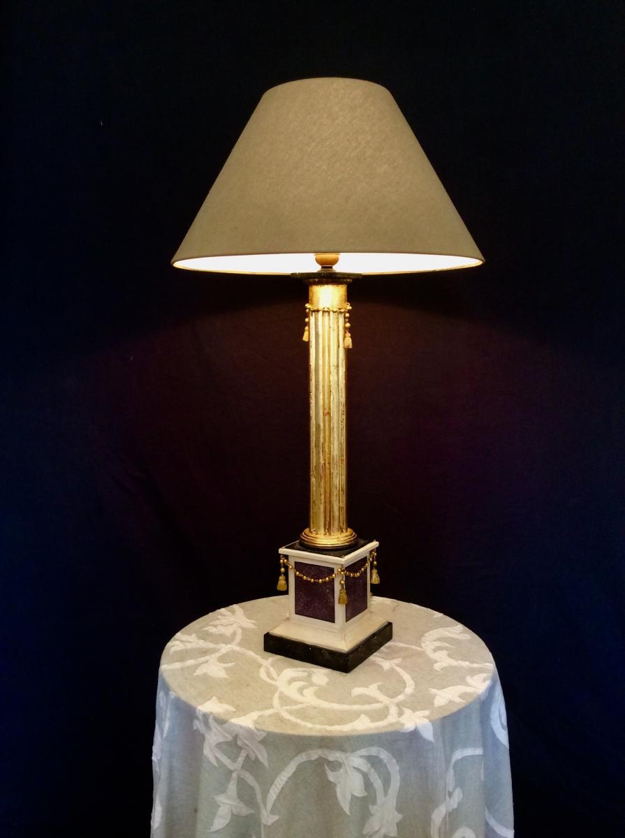 Golden Wood Lamp In Column