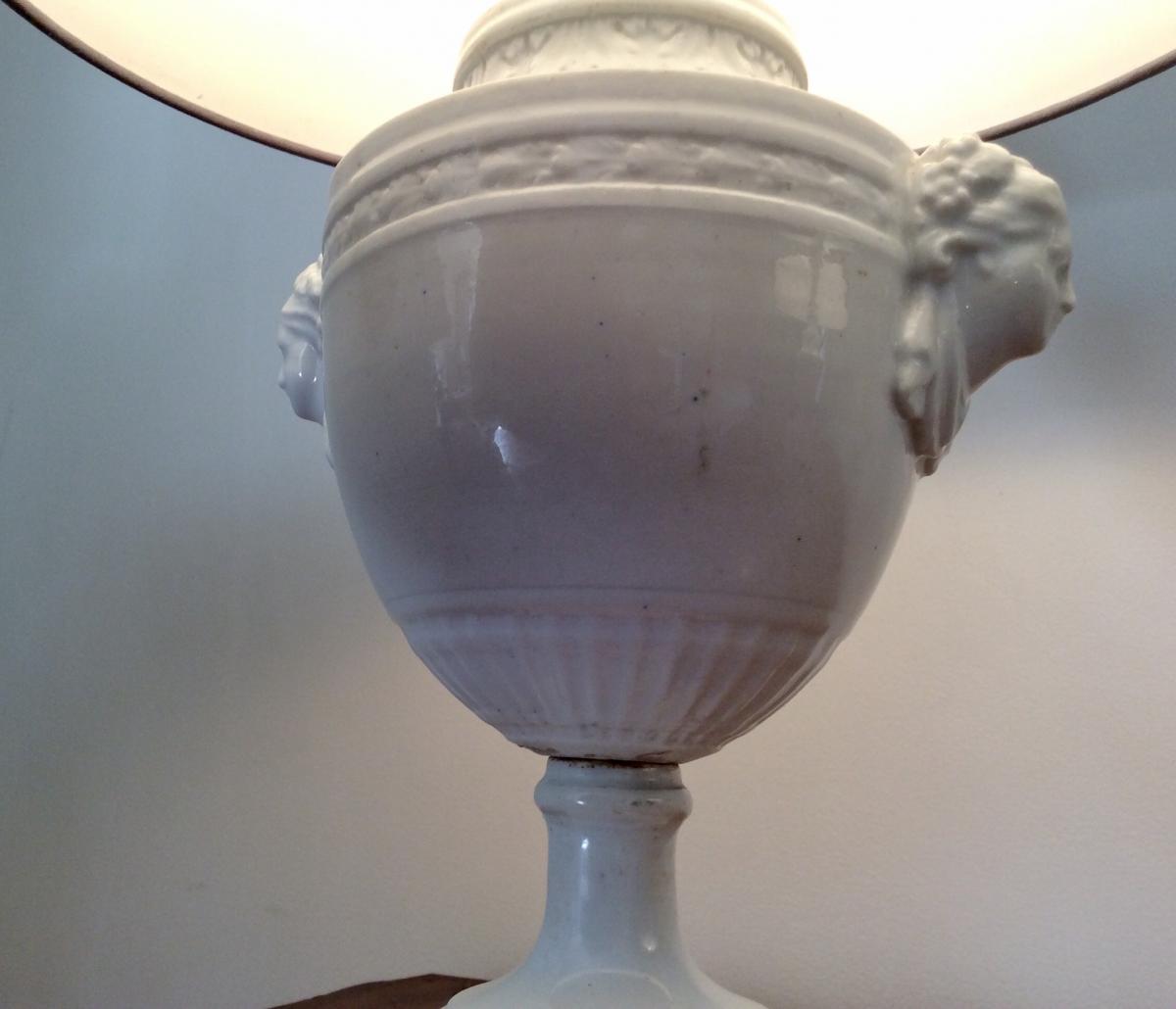 Paire De Lampes à L’antique En Porcelaine Blanche -photo-5