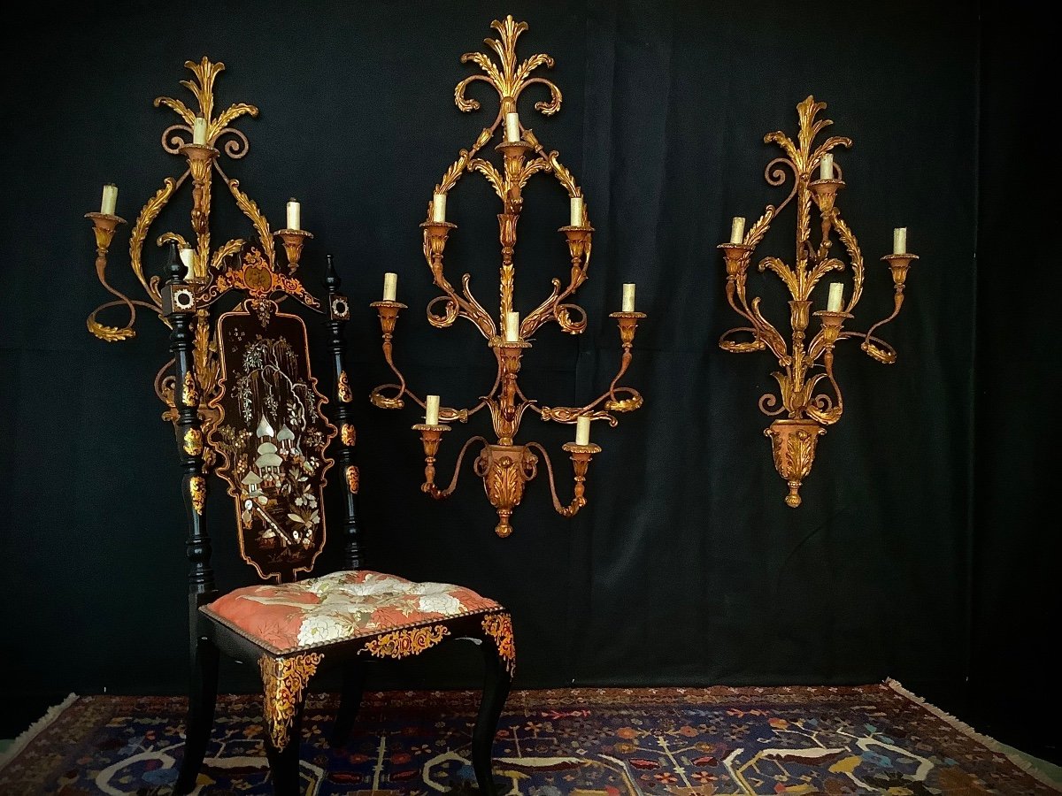 Suite De Trois Grandes Appliques En Bois Doré De Style Louis XV -photo-1