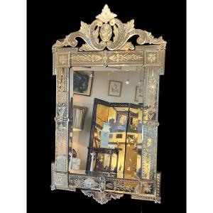 Large Venetian Mirror With An Openwork Pediment, Engraved Glass, And Floral Decoration; First Half Of The 20th Century