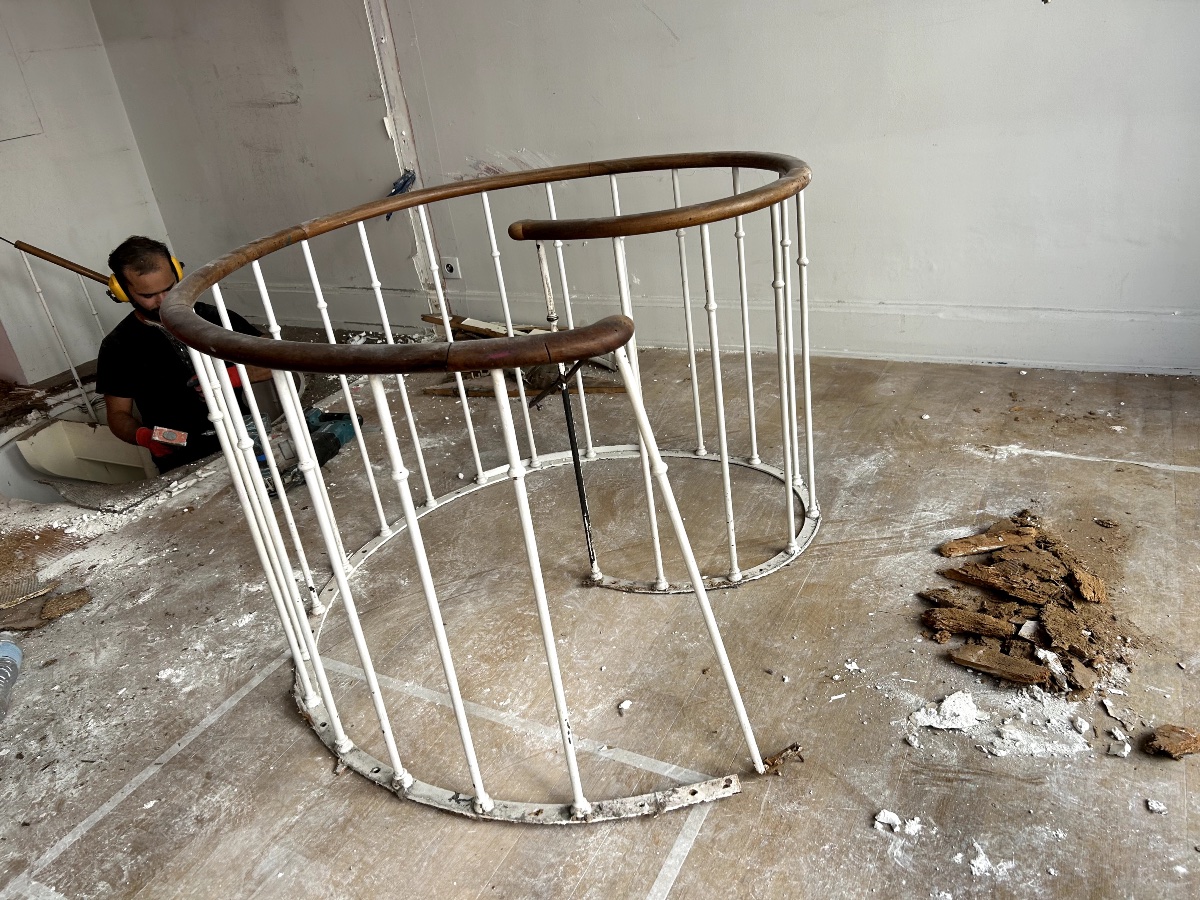 Escalier colimaçon tout bois de Ø116,4cm et pour 308,5 cm de hauteur -photo-2