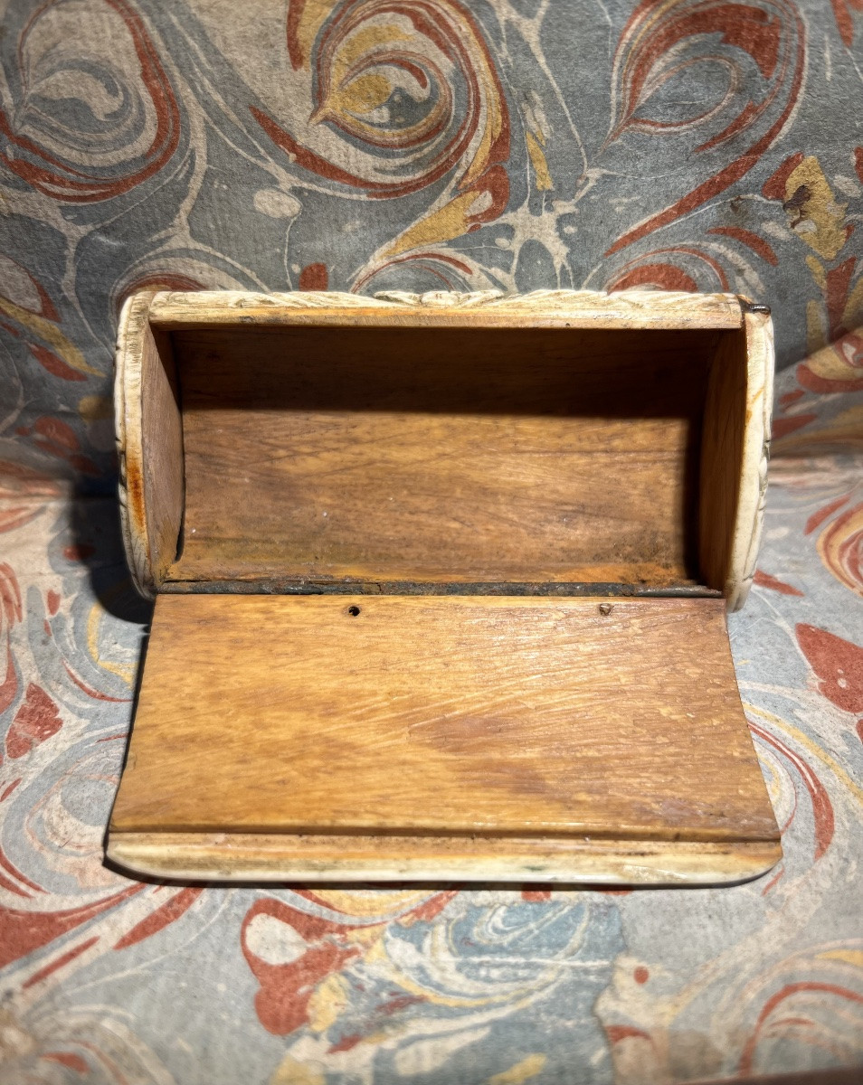 Carved Bone Tobacco Box - Romantic Scene - France - 19th Century-photo-3
