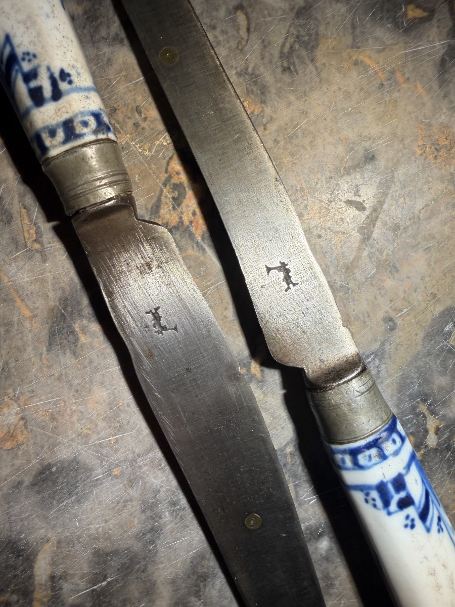 Paire de coutreaux en porcelaine de Saint-Cloud - XVIIIe siècle 18e-photo-3