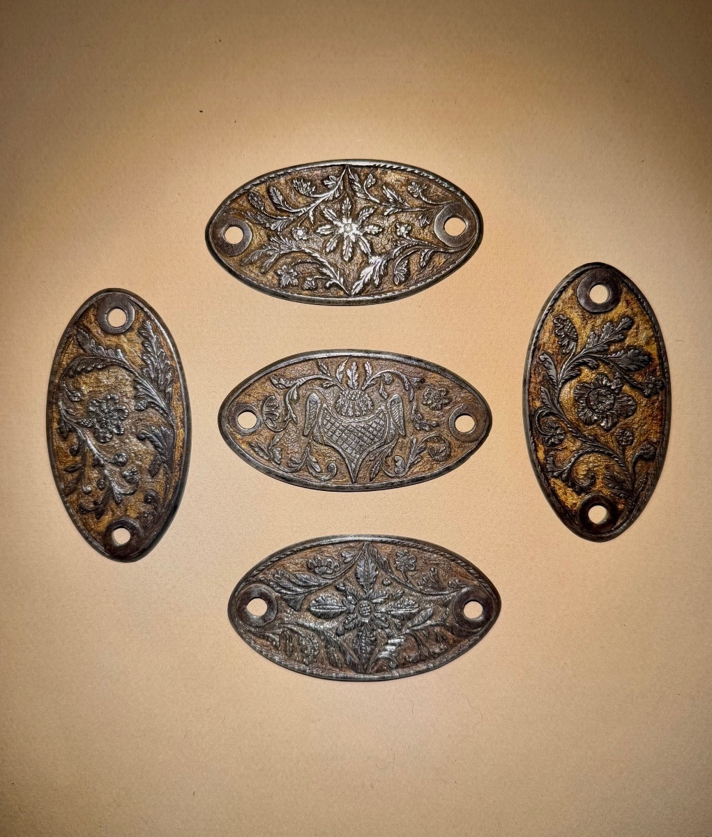 Eléments d'harnachement d'armure de cheval - XVIe siècle 16e