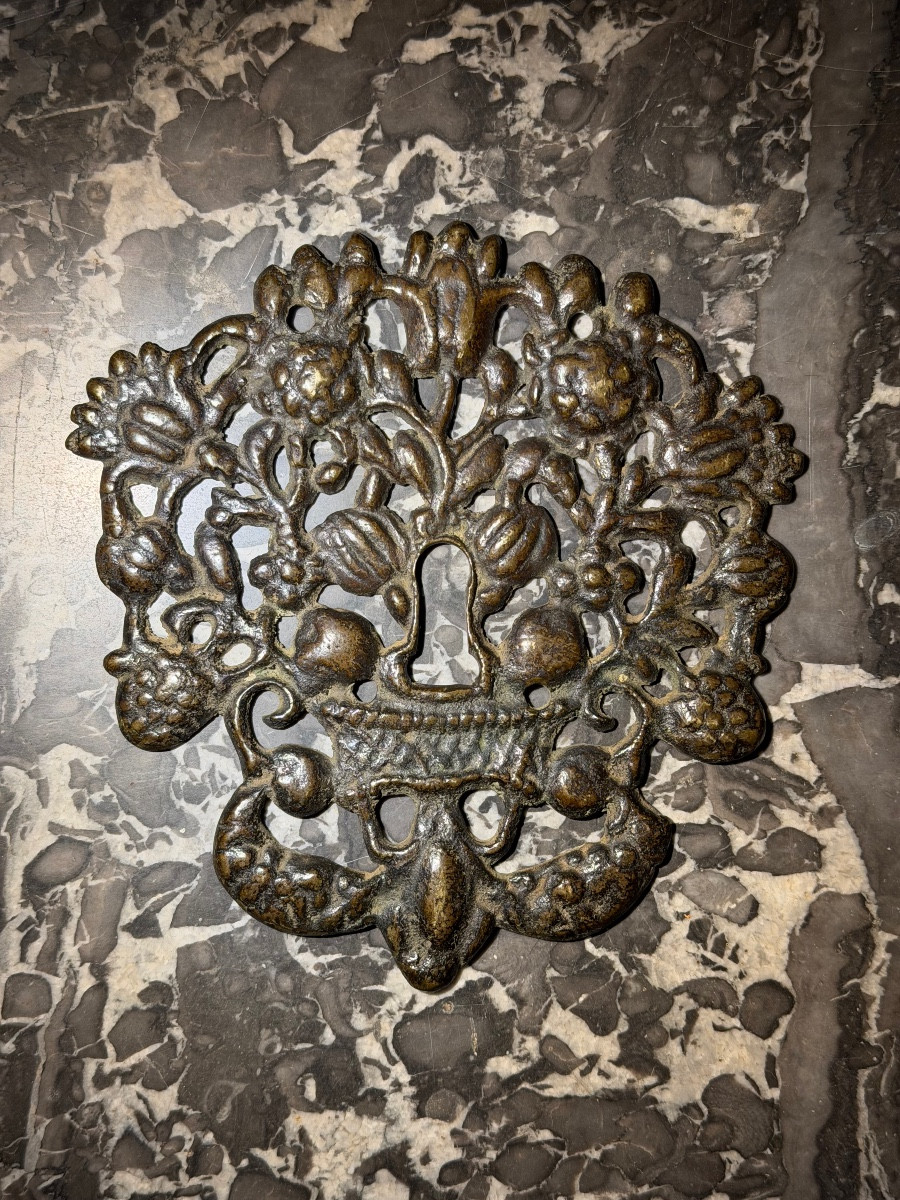 Bronze Keyhole - 17th Century