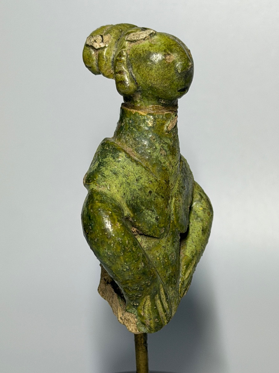 Young Woman - Glazed Earthenware - Saintonge - 17th Century-photo-2