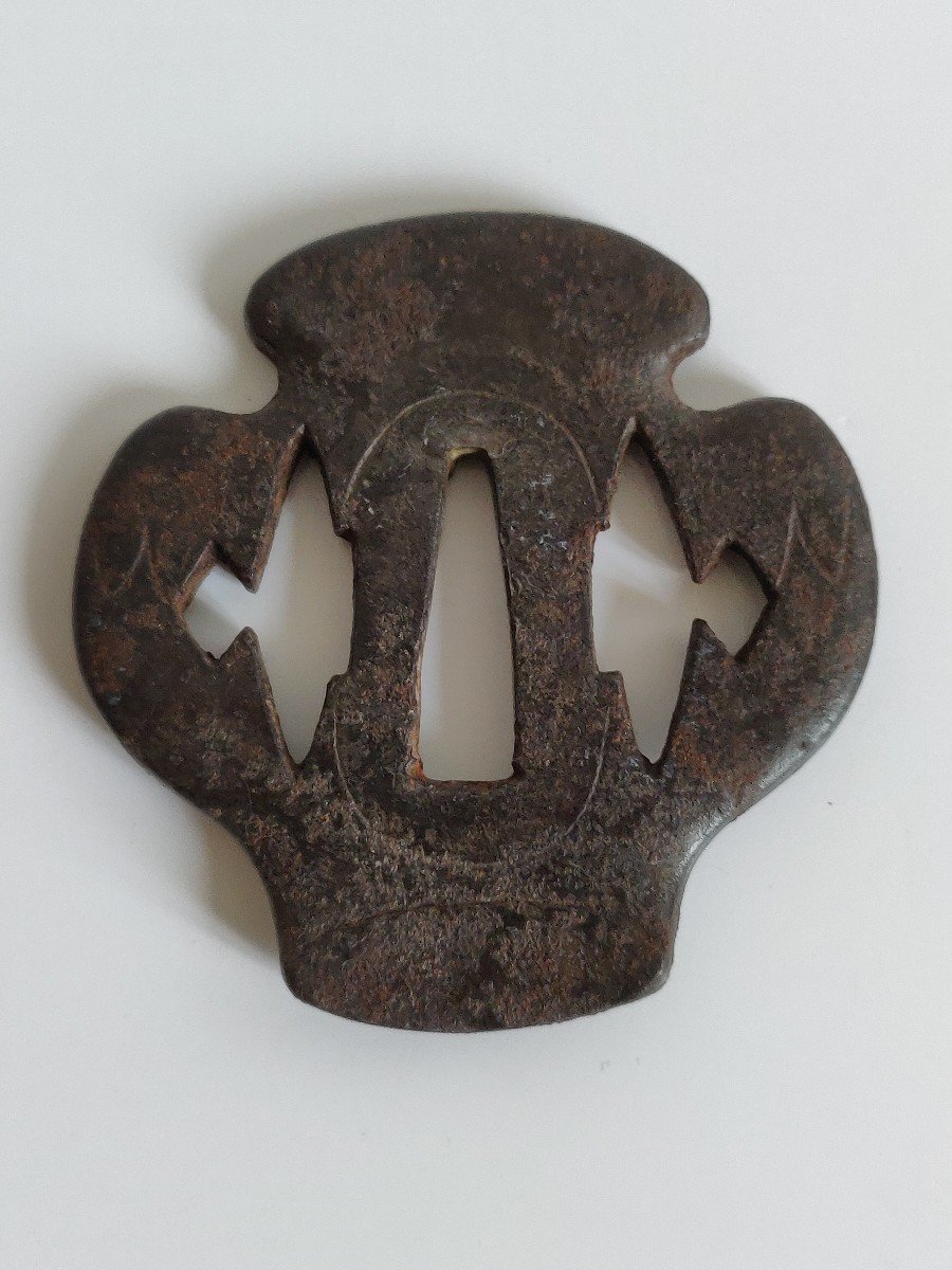 Kawarigata Shaped Iron Tsuba Decorated With The Legend Of Shiba Onko-photo-2