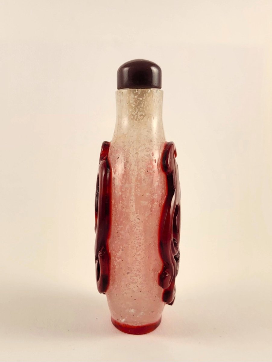 Red Overlay Glass Snuff Bottle With Dragon Chi Decor -photo-2