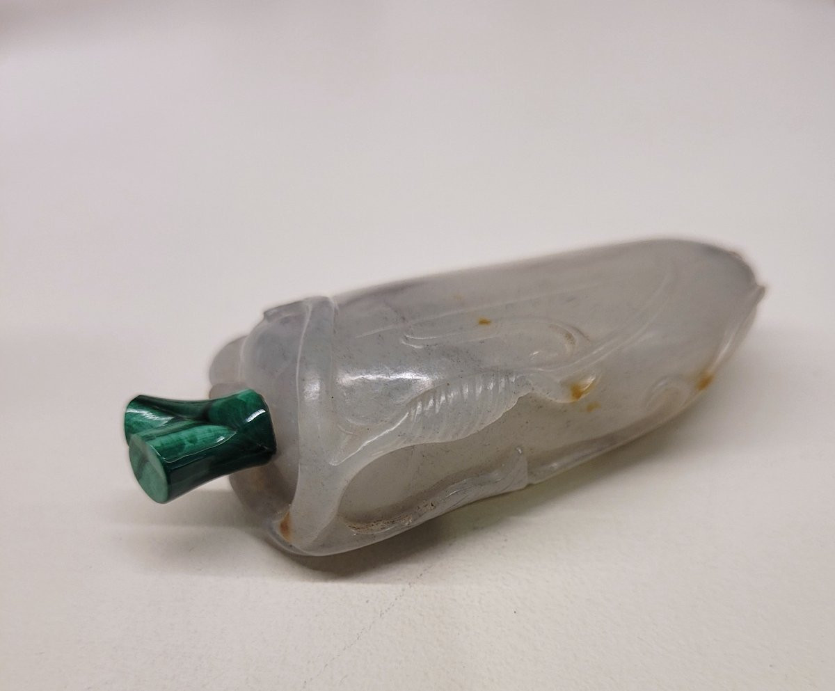 Gray Jade And Celadon Snuff Bottle, China, 19th Century-photo-1