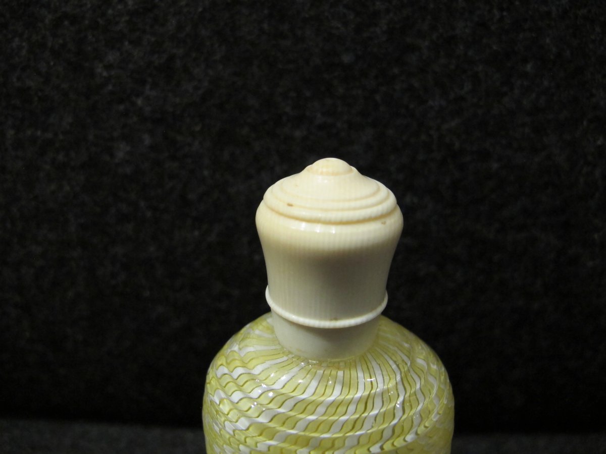 Clichy Glass Salt Bottle-photo-3