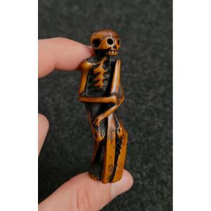 Netsuke - Skeleton And Sotoba - Wood