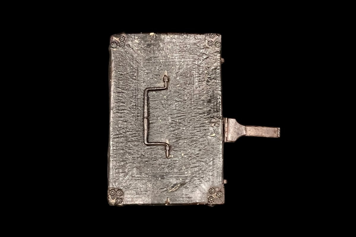 Petit coffret à âme en bois recouvert de cuir -photo-2