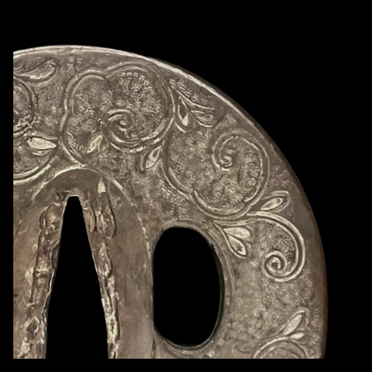 Iron Tsuba With Karakusa Decoration, Edo Period, 17th Century-photo-4