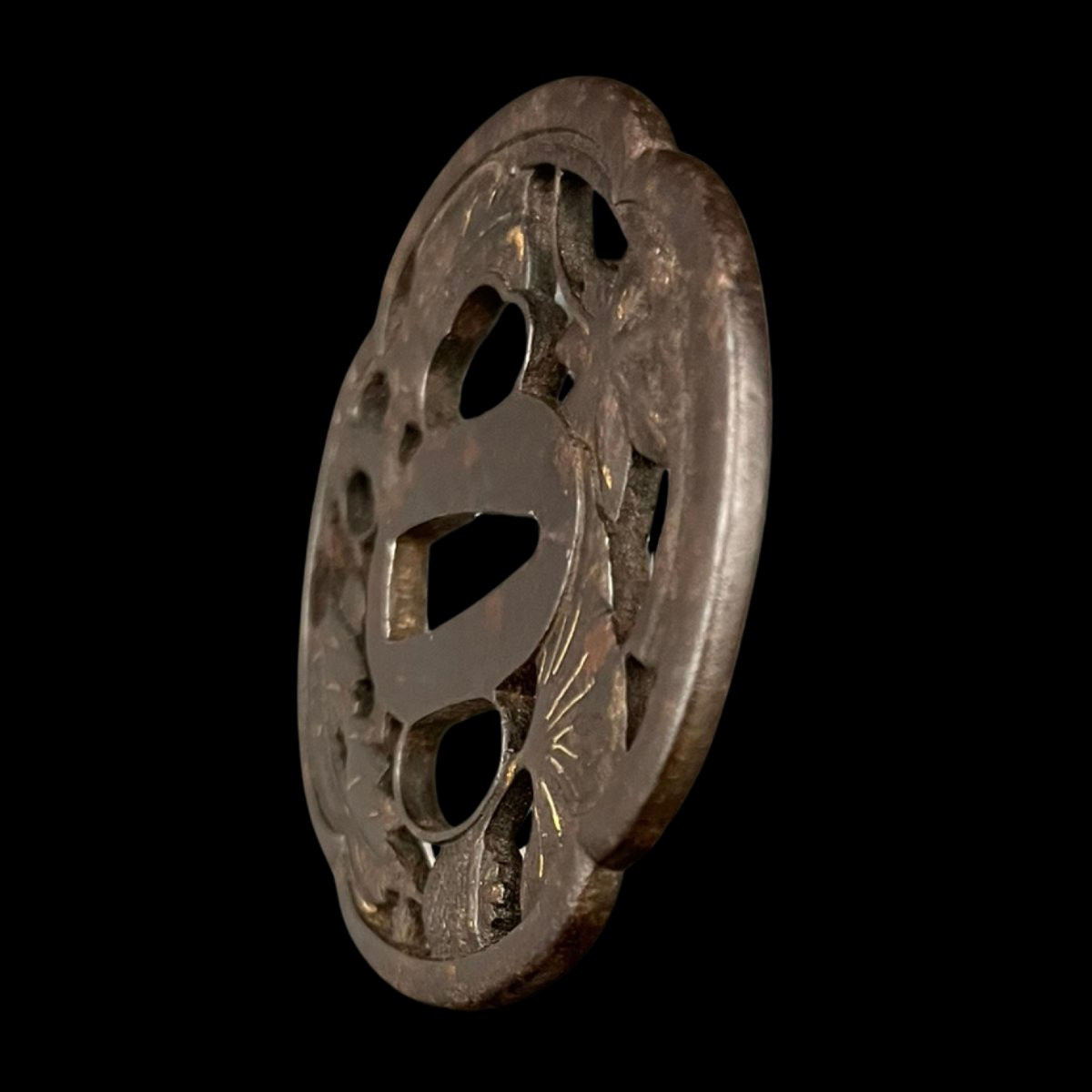 Japanese Openwork Iron Tsuba With Vegetal Decoration, Edo Period (17th – Early 19th Century)-photo-3