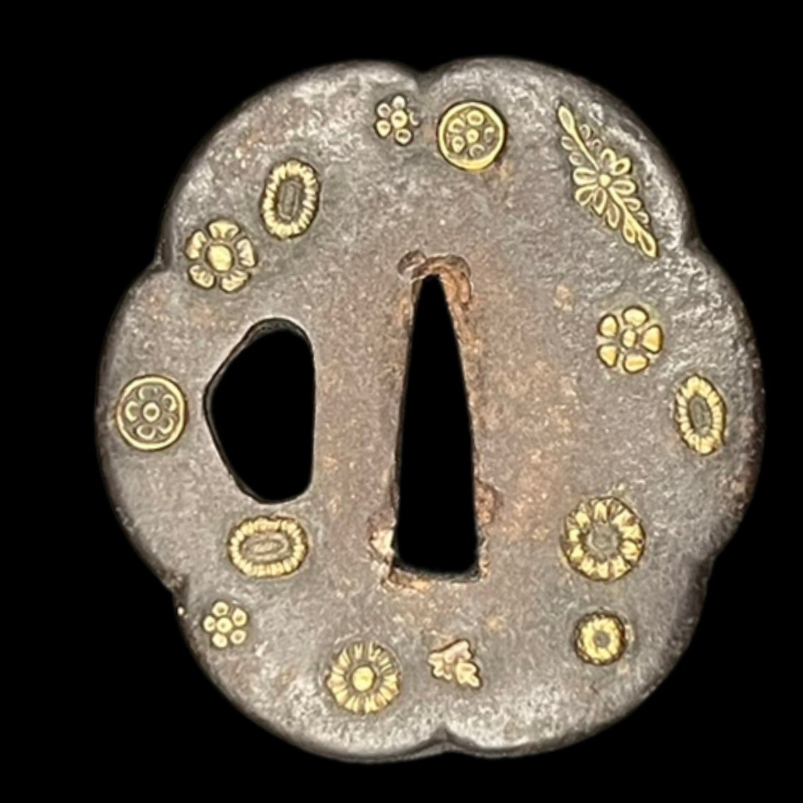 Iron Tsuba With Inlaid Floral Decoration – Japanese Work, Edo Period (17th–19th Centuries)-photo-3